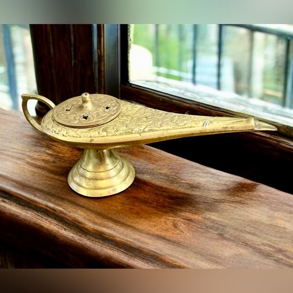 Vintage Brass Genie Lamp & Lid Incense Burner - Picture 5 of 12